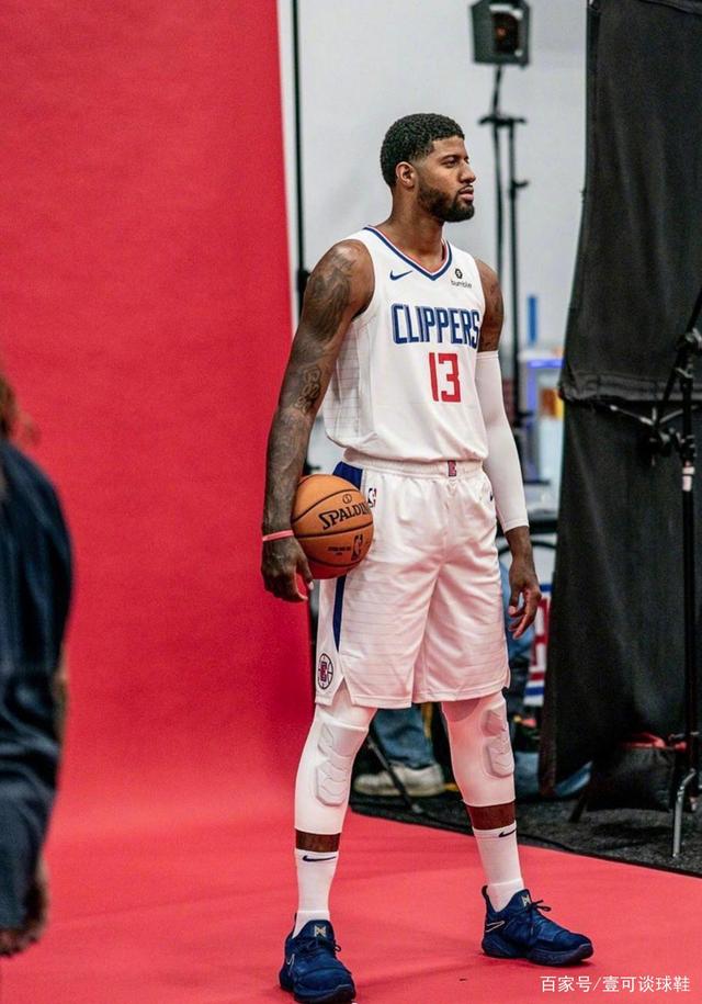 图片报：穆西亚拉已进行射门训练，复出计划仍定于明年1月（图片报：穆西亚拉已恢复射门训练，按计划将于明年1月回归）