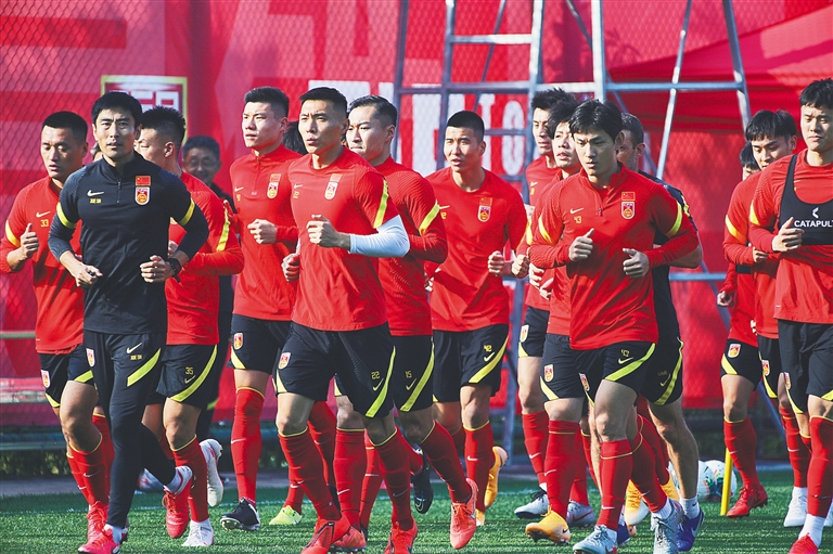 英超战报：曼联客场战胜埃弗顿,（英超快讯：曼联客场力克埃弗顿）