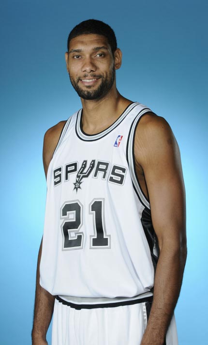 哈登得分30+快船本赛季已输4场，此前2个赛季仅2次（哈登砍30+，快船本季已吞第4败，此前两季仅败2场）