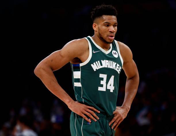 记者：今年租借效力大阪樱花的拉斐尔正与一家中国俱乐部谈判（记者称：本赛季租借效力大阪樱花的拉斐尔正与一家中国俱乐部进行谈判）