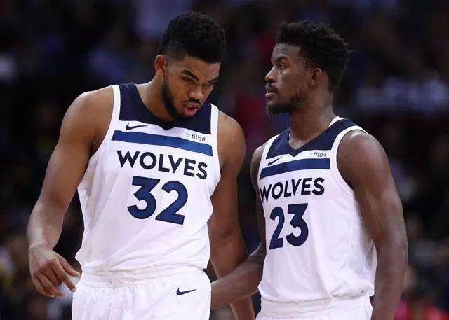 詹：现在的身体状态还不是很好；施洛特贝克整天说“废话”（詹坦言身体尚未回到最佳状态，称施洛特贝克整天“瞎说”）