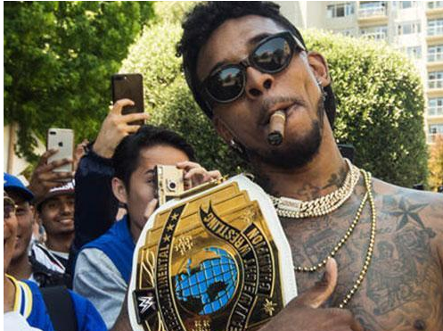 ESPN：维尼修斯续约谈判可能世界杯后重启，皇马内部保持乐观（ESPN：维尼修斯续约谈判或推迟至世界杯后，皇马仍持乐观态度）