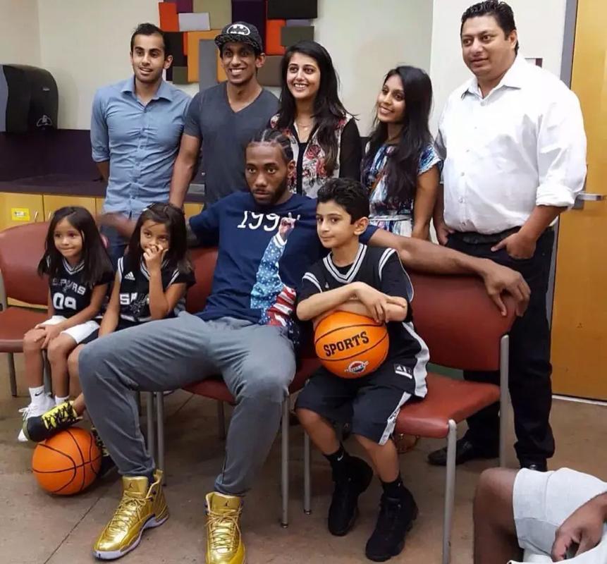 申花vs神户：米内罗、特谢拉首发，吴曦、马纳法出战（申花战神户：米内罗、特谢拉先发，吴曦与马纳法登场）