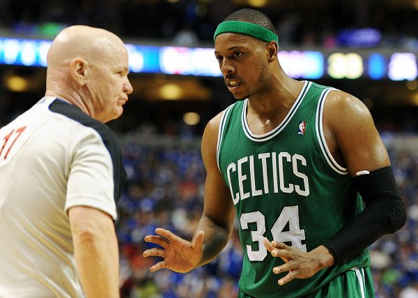 半场战报：勒沃库森0-1多特，安塞尔米诺头槌破门（半场速报：多特1-0领先勒沃库森，安塞尔米诺头球建功）