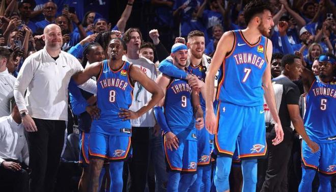 克林斯曼：看好葡萄牙夺得世界杯；希望内马尔为巴西出战（克林斯曼看好葡萄牙问鼎世界杯，盼内马尔代表巴西出战）