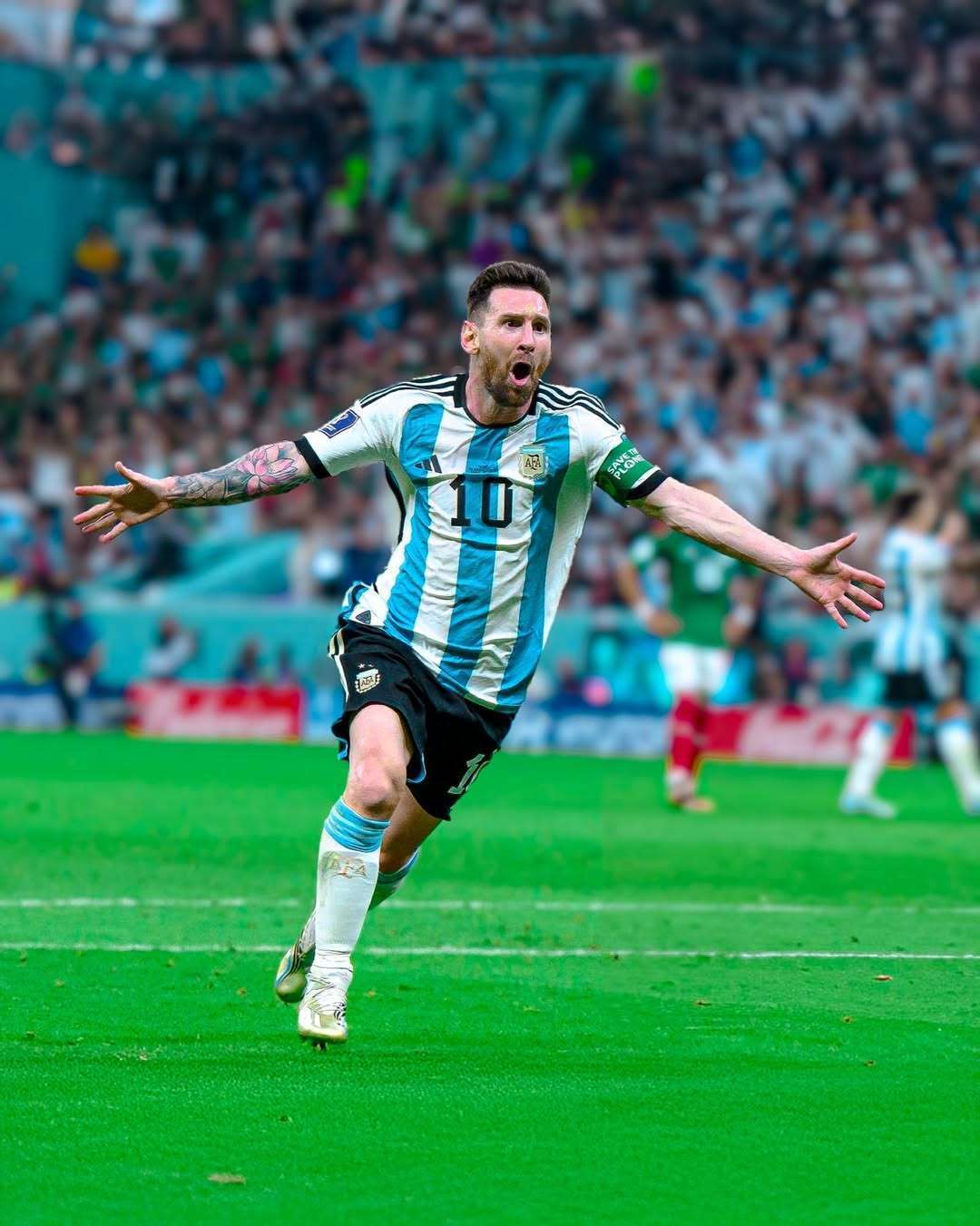 杰伦·布朗：利用防守牵制力，为队友创造进攻机会（杰伦·布朗：以防守吸引力为队友撬开进攻空间）