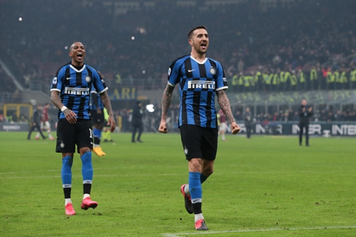 地上足球：偷溜诺坎普释放回归信号？解析梅西为何必重回巴萨（地上足球：梅西悄现诺坎普传回归风声？详析他为何终将重返巴萨）