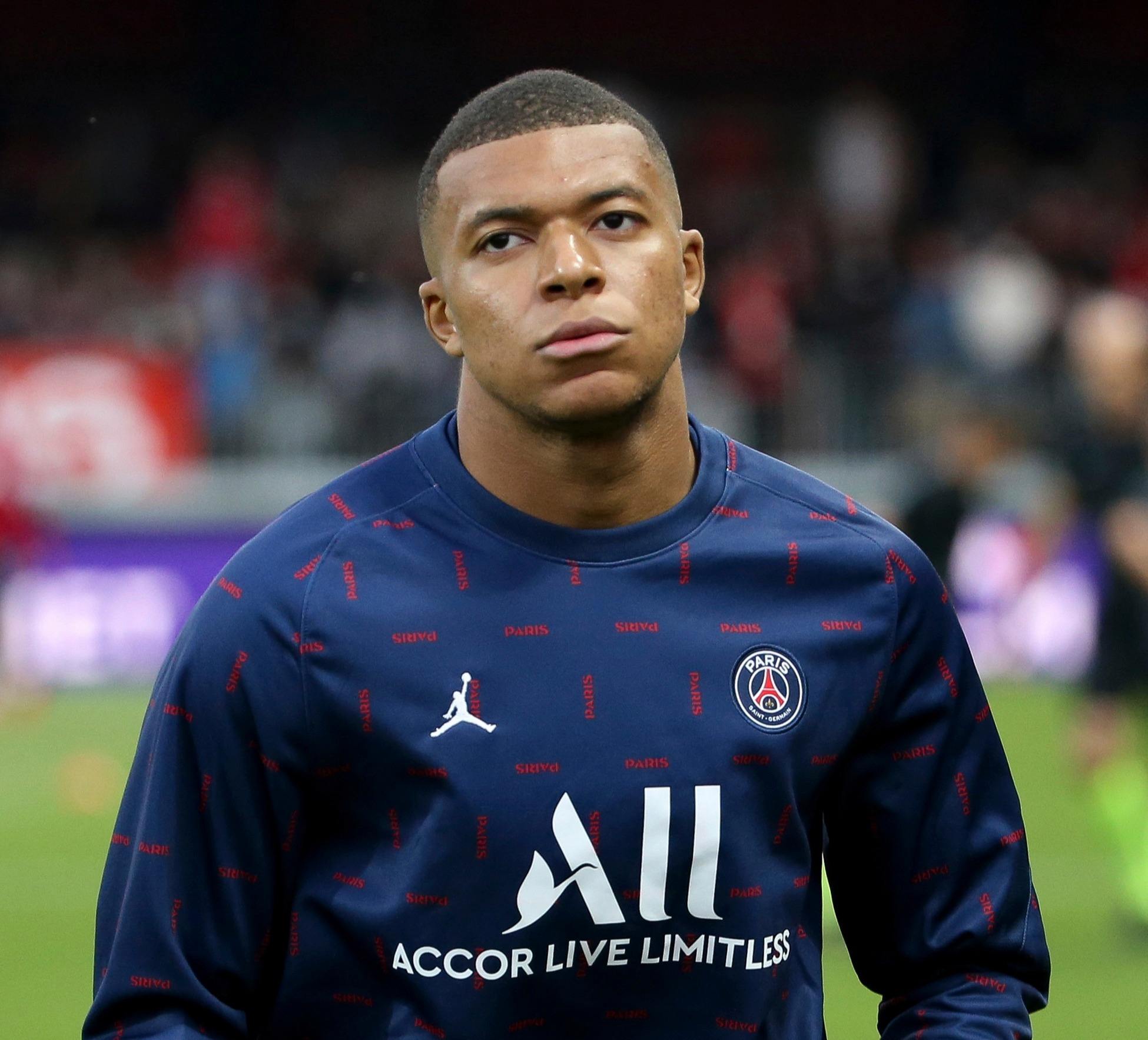 哈兰德是如何在111场英超比赛中打入100球的？（111场进100球：哈兰德如何做到？）