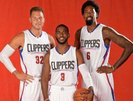 本菲卡客场2-0阿贾克斯，萨穆埃尔-达尔、巴雷罗建功（本菲卡客场2-0击败阿贾克斯 萨穆埃尔-达尔与巴雷罗破门）