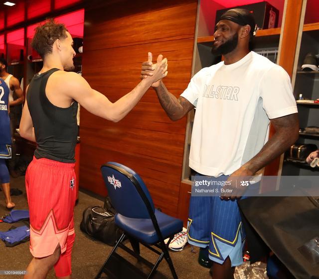 梅西91球领跑自然年射手榜，姆巴佩62球冲击C罗纪录（年度射手榜梅西91球居首，姆巴佩62球剑指C罗纪录）