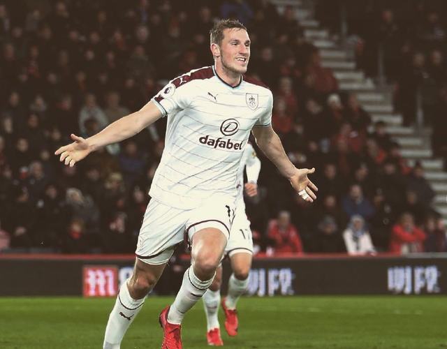 伊萨克到来-红军的首发怎么排？（伊萨克入队，红军首发该如何搭配？）