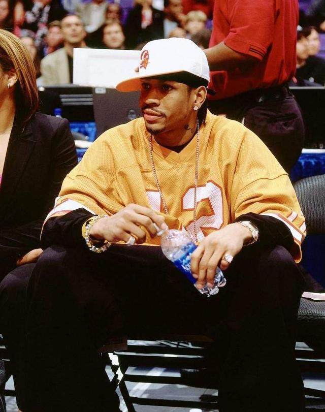 未来可期，李新翔中超处子赛季即收获6球3助（李新翔中超首季斩获6球3助，前景可期）