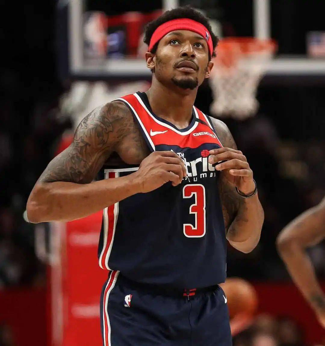 足球欧冠小组榜首争夺白热化（欧冠小组头名之争白热化）