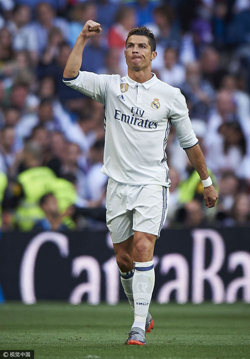 这脚传球太精准了（这一脚传球精准到位）