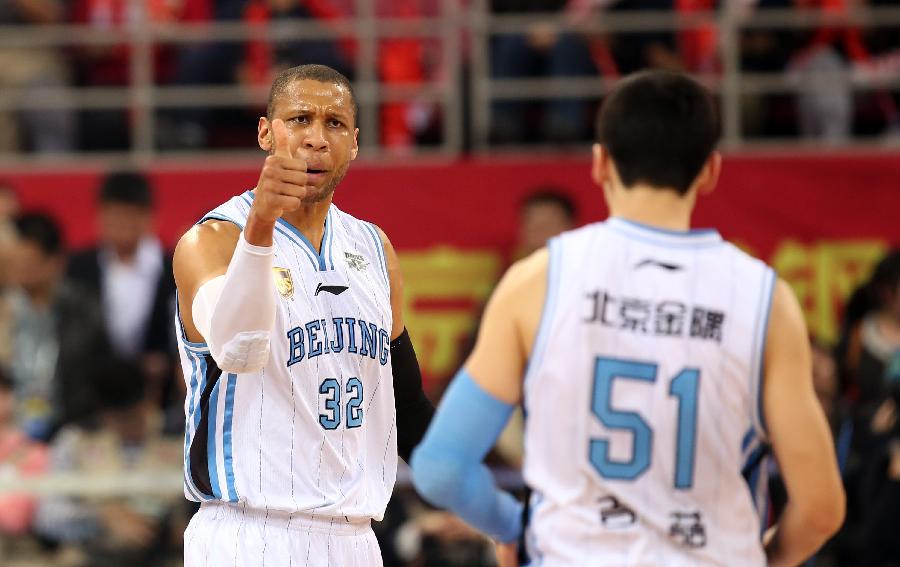 加斯佩里尼：红牌没问题但它改变了比赛；我们犯了严重的错误（加斯佩里尼：红牌判罚无异议，却改变战局；我们犯下严重失误）