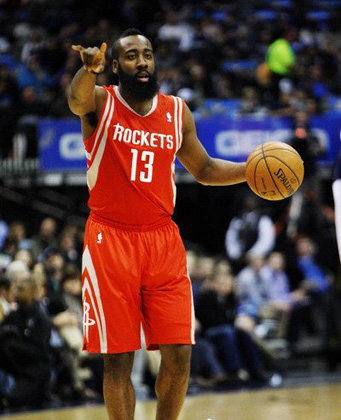 浓眉：我和欧文关系很亲密，迫不及待地想看到他真正回归球队（浓眉：与欧文交情深厚，盼他尽快全面回归球队）