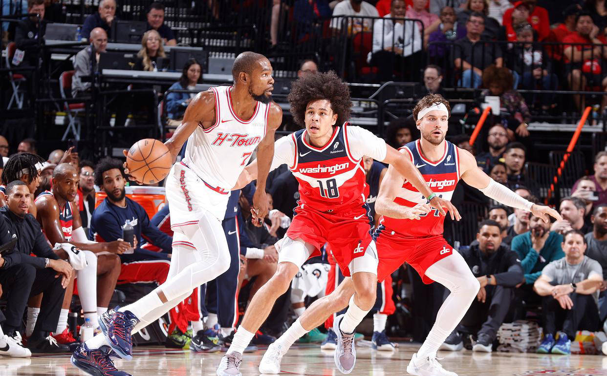 升入U21，阿森纳15岁2米门将发文庆祝并剑指挑战拉亚（阿森纳15岁2米门神升入U21：晒文庆祝，瞄准挑战拉亚）