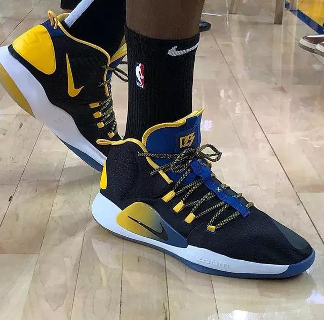 意媒：国米现场考察帕尔马中场贝尔纳韦，考虑让其做恰20替补（意媒：国米现场评估帕尔马中场贝尔纳韦，或将其列为恰20替补人选）